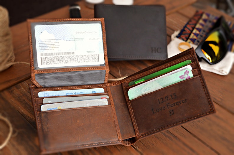 Personalized Handmade Leather Mens Wallet, Engraved Gift for Anniversary, Graduation, Dad, Boyfriend, Him, Husband, Father, Handwriting